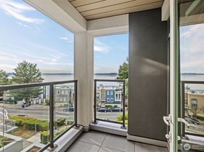 225 2nd Street S D4, Kirkland WA 98033