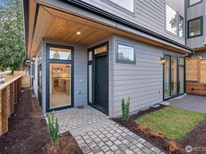 1261 NE 100th Street, Seattle WA 98125