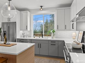 1261 NE 100th Street, Seattle WA 98125