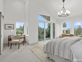 1261 NE 100th Street, Seattle WA 98125