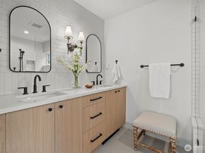 1261 NE 100th Street, Seattle WA 98125