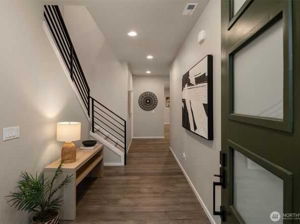 18627 Meridian Place W, Bothell WA 98012