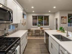 18627 Meridian Place W, Bothell WA 98012