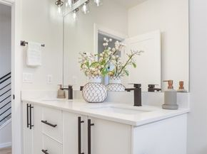 840 NW 50th Street, Seattle WA 98107