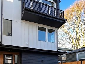 840 NW 50th Street, Seattle WA 98107