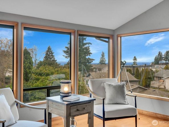 902 7th Avenue S, Edmonds WA 98020