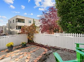 561 Lee Street, Seattle WA 98109