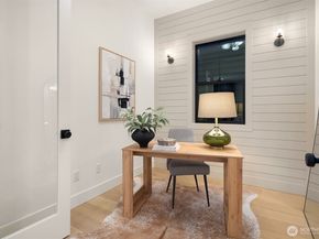 822 165th Avenue NE, Bellevue WA 98008