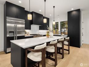 822 165th Avenue NE, Bellevue WA 98008