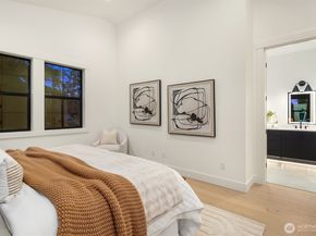 822 165th Avenue NE, Bellevue WA 98008