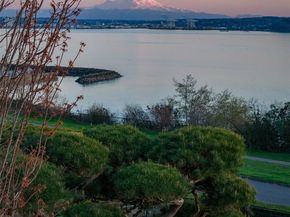 1640 Magnolia Boulevard W, Seattle WA 98199