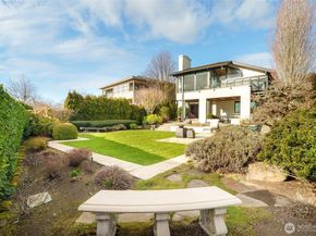 1640 Magnolia Boulevard W, Seattle WA 98199