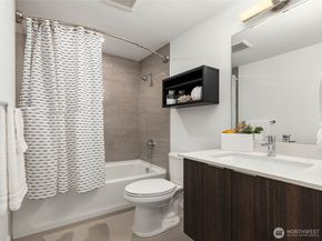 1918 5th Avenue N B, Seattle WA 98109