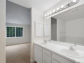 1430 W Casino Road 272, Everett WA 98204