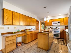 30714 19th Avenue S, Federal Way WA 98003