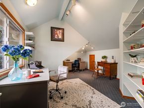 30714 19th Avenue S, Federal Way WA 98003