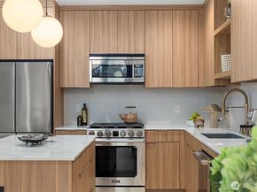 614 5th Avenue S C107, Edmonds WA 98020