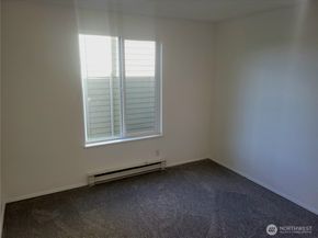 18100 15th Avenue NE C218, Shoreline WA 98155