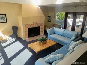 18100 15th Avenue NE C218, Shoreline WA 98155