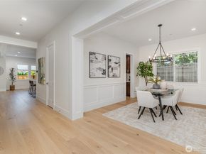 14820 NE 70th Court, Redmond WA 98052