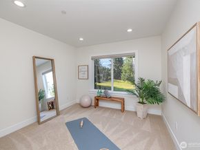 14820 NE 70th Court, Redmond WA 98052