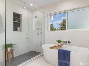 14820 NE 70th Court, Redmond WA 98052