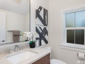 14820 NE 70th Court, Redmond WA 98052