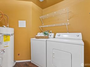 19855 25th Avenue NE 207, Shoreline WA 98155