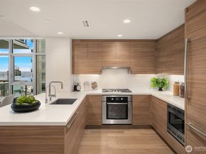 588 Bell Street 2502S, Seattle WA 98121