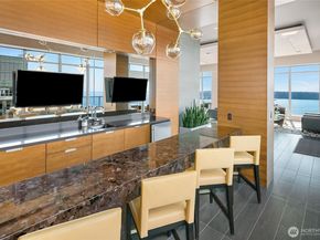 588 Bell Street 2502S, Seattle WA 98121