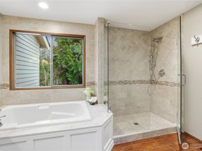 23038 NE 19th Drive, Sammamish WA 98074