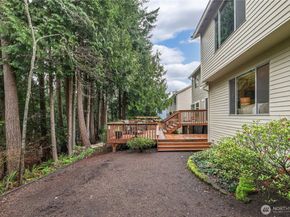 23038 NE 19th Drive, Sammamish WA 98074