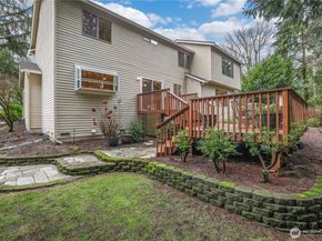 23038 NE 19th Drive, Sammamish WA 98074