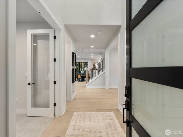 12206 NE 61st Street, Kirkland WA 98033