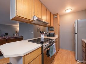 25735 115th Avenue SE J203, Kent WA 98030