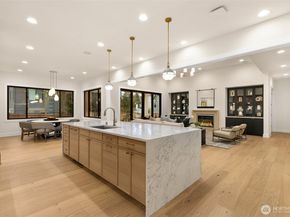 836 130th Avenue NE, Bellevue WA 98005