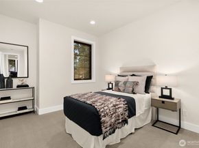 836 130th Avenue NE, Bellevue WA 98005