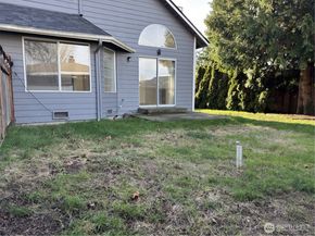 2826 NE 8th Street, Renton WA 98056