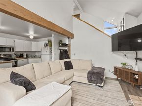 2826 NE 8th Street, Renton WA 98056