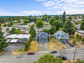 2826 NE 8th Street, Renton WA 98056