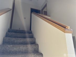 2826 NE 8th Street, Renton WA 98056