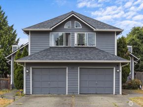 2826 NE 8th Street, Renton WA 98056