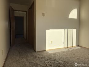 2826 NE 8th Street, Renton WA 98056