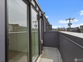 2374 Franklin Avenue E, Seattle WA 98102