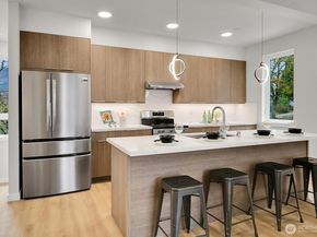 2374 Franklin Avenue E, Seattle WA 98102