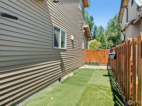 1058 43rd Court NE, Auburn WA 98002