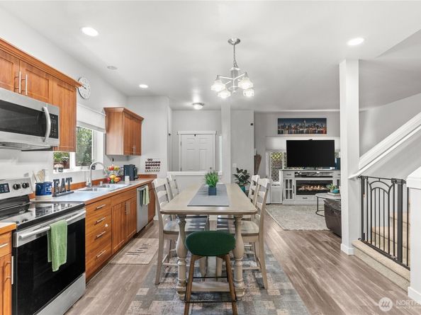 1058 43rd Court NE, Auburn WA 98002
