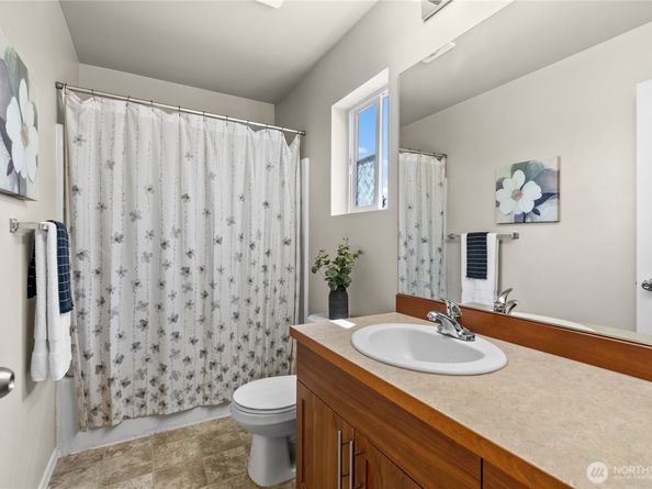 1058 43rd Court NE, Auburn WA 98002