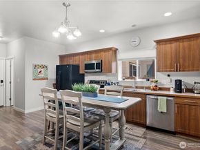 1058 43rd Court NE, Auburn WA 98002