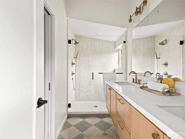 5125 S Brandon Street, Seattle WA 98118